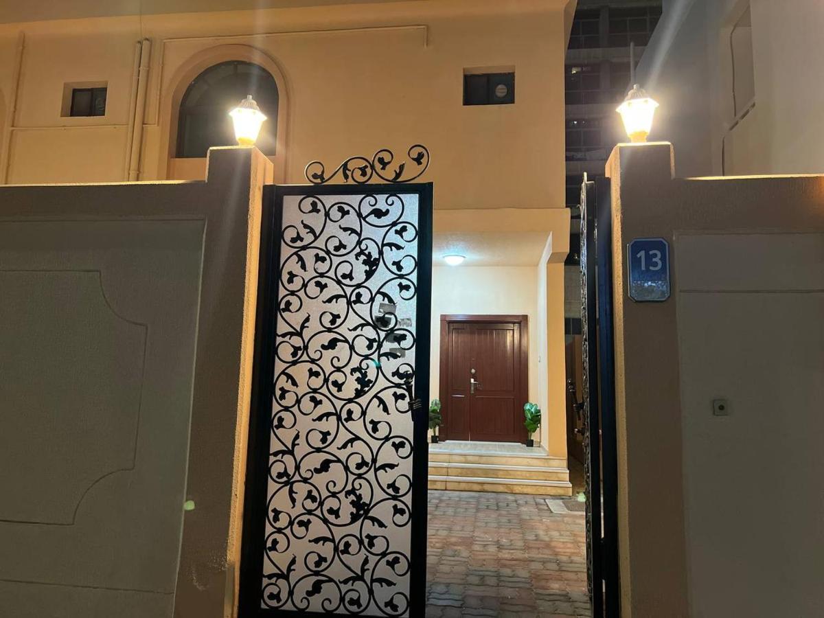 The Villa Hostel - By Lunar Abou Dabi Extérieur photo