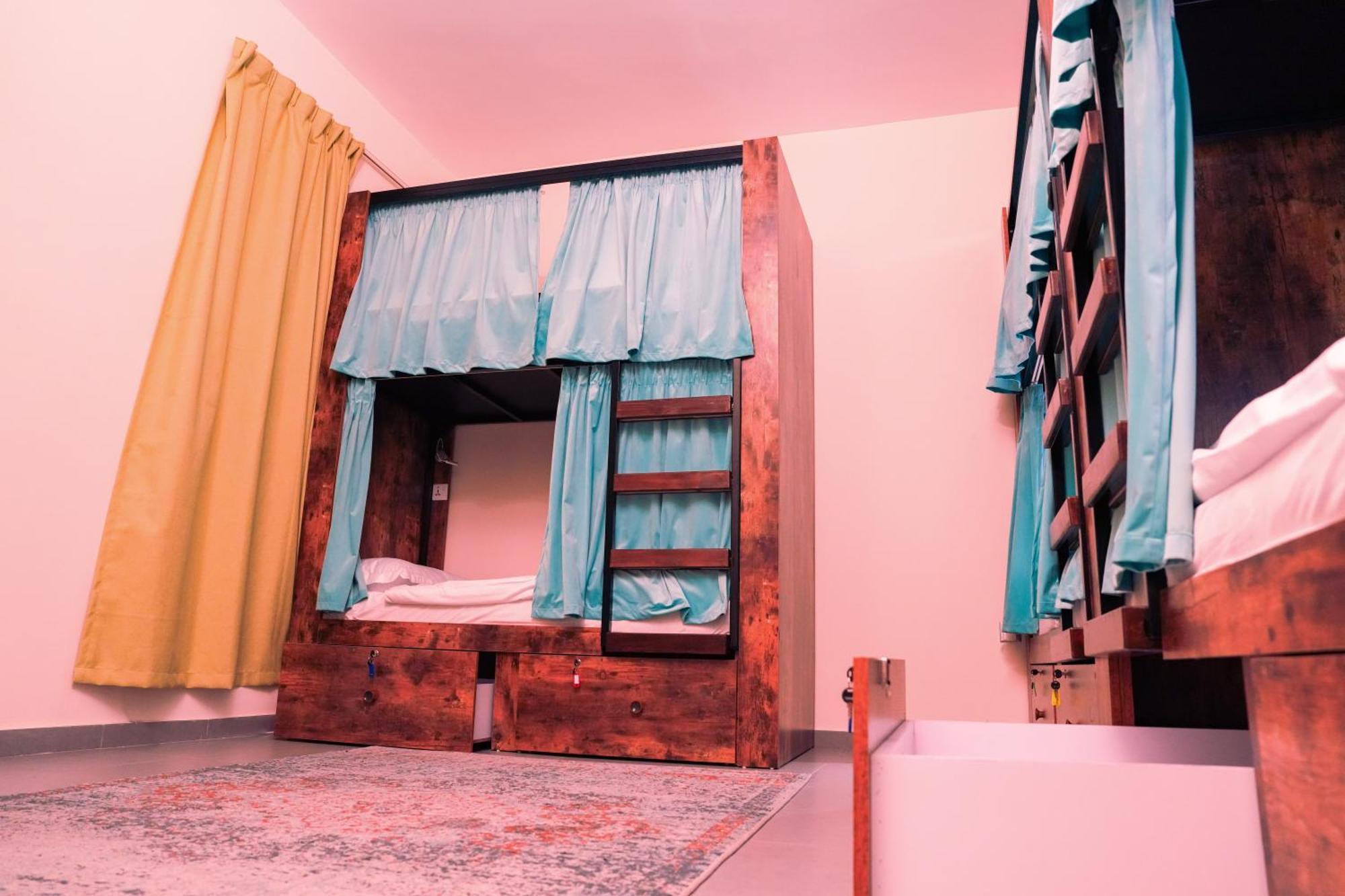 The Villa Hostel - By Lunar Abou Dabi Extérieur photo